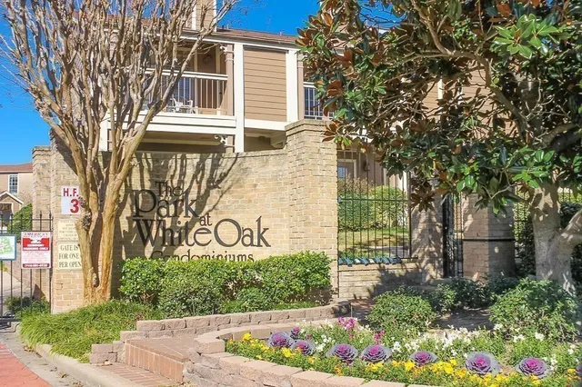 $169,900 | 1860 White Oak Drive, Unit 237, Houston, TX 77009