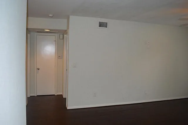 $169,900 | 1860 White Oak Drive, Unit 237, Houston, TX 77009