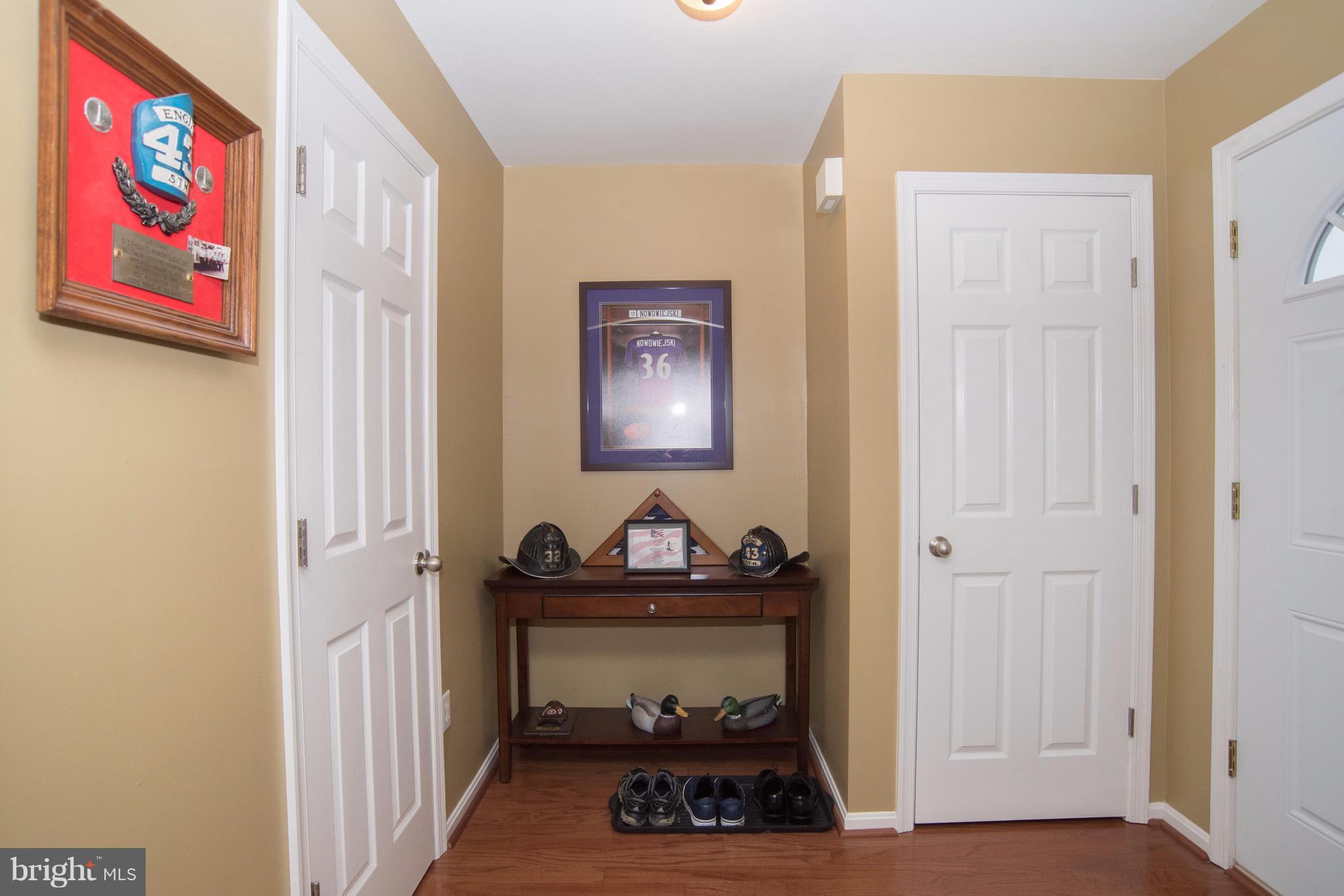 4428 Cole Farm Road Baltimore, MD 21236 - Photo 3 of 30 Entrance to foyer with coat closet