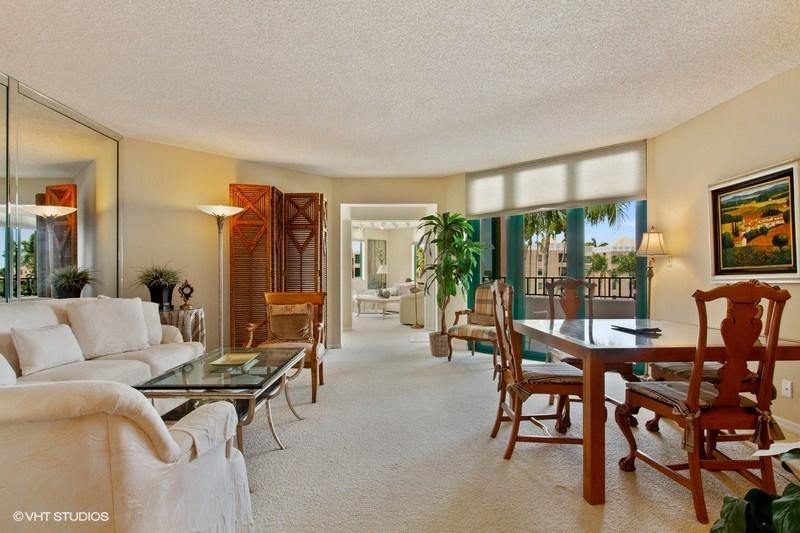140 Southeast 5th Avenue, Unit 447 Boca Raton, FL 33432 - Photo 3 of 13 LIVING/DINING ROOM