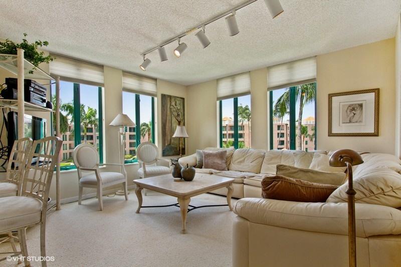 140 Southeast 5th Avenue, Unit 447 Boca Raton, FL 33432 - Photo 6 of 13 FAMILY ROOM
