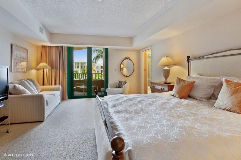 140 Southeast 5th Avenue, Unit 447 Boca Raton, FL 33432 - Photo 7 of 13 MASTER BEDROOM