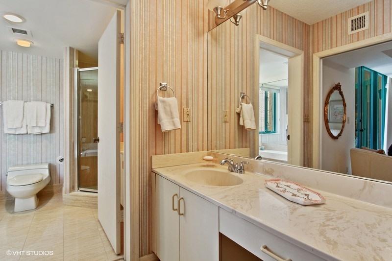140 Southeast 5th Avenue, Unit 447 Boca Raton, FL 33432 - Photo 8 of 13 MASTER BATH