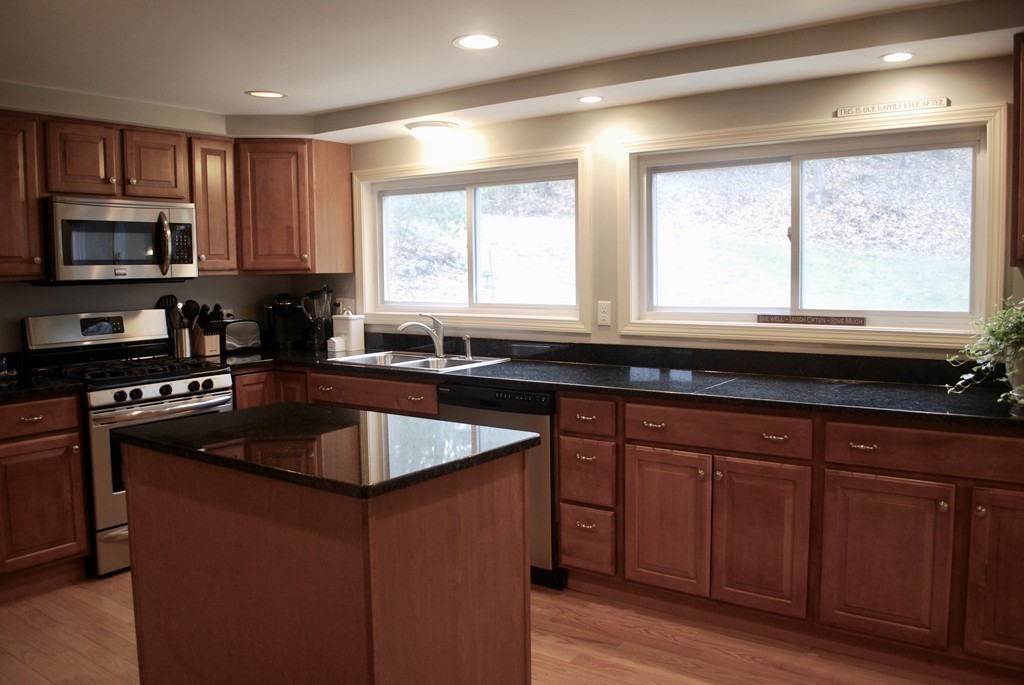 1 Fern Road Andover, MA 01810 - Photo 4 of 30