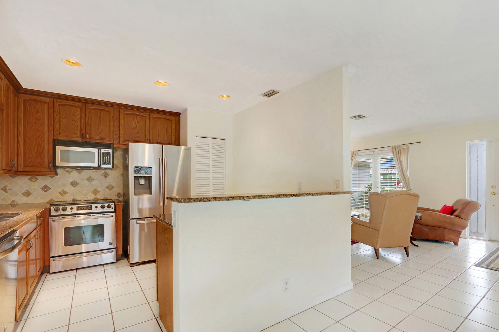 730 Northeast 69th Street Boca Raton, FL 33487 - Photo 28 of 37 13_Image_11_of_30_mls