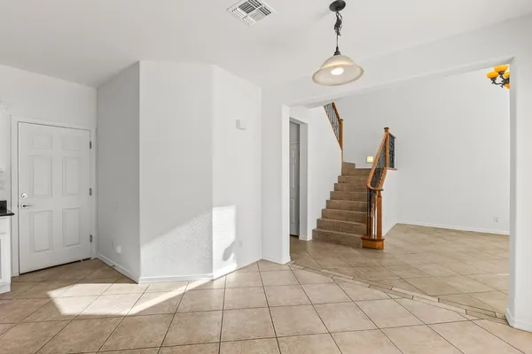 $2,250 | 2535 West Lucia Drive, Phoenix, AZ 85085