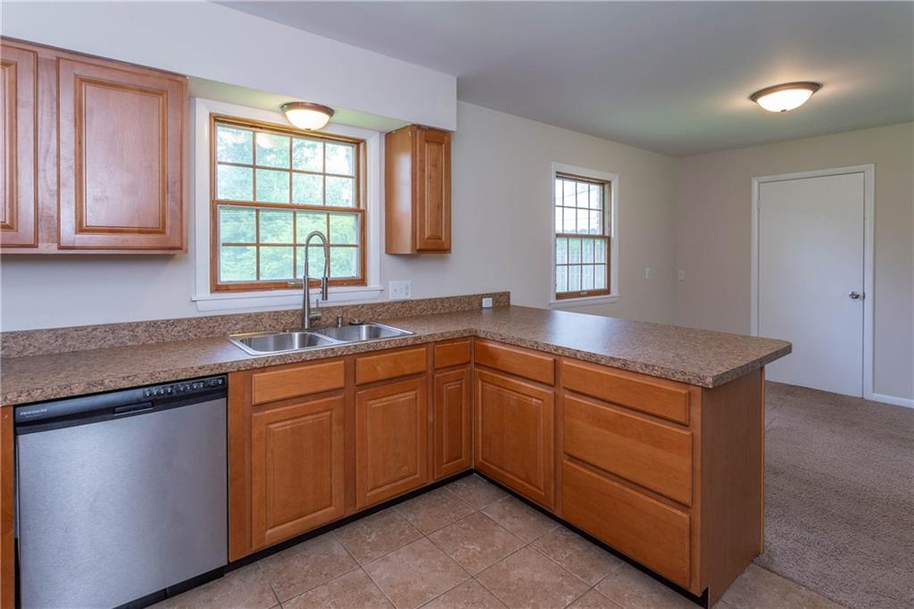 7021 Hague Road Indianapolis, IN 46256 - Photo 6 of 20 Gallery Image 6