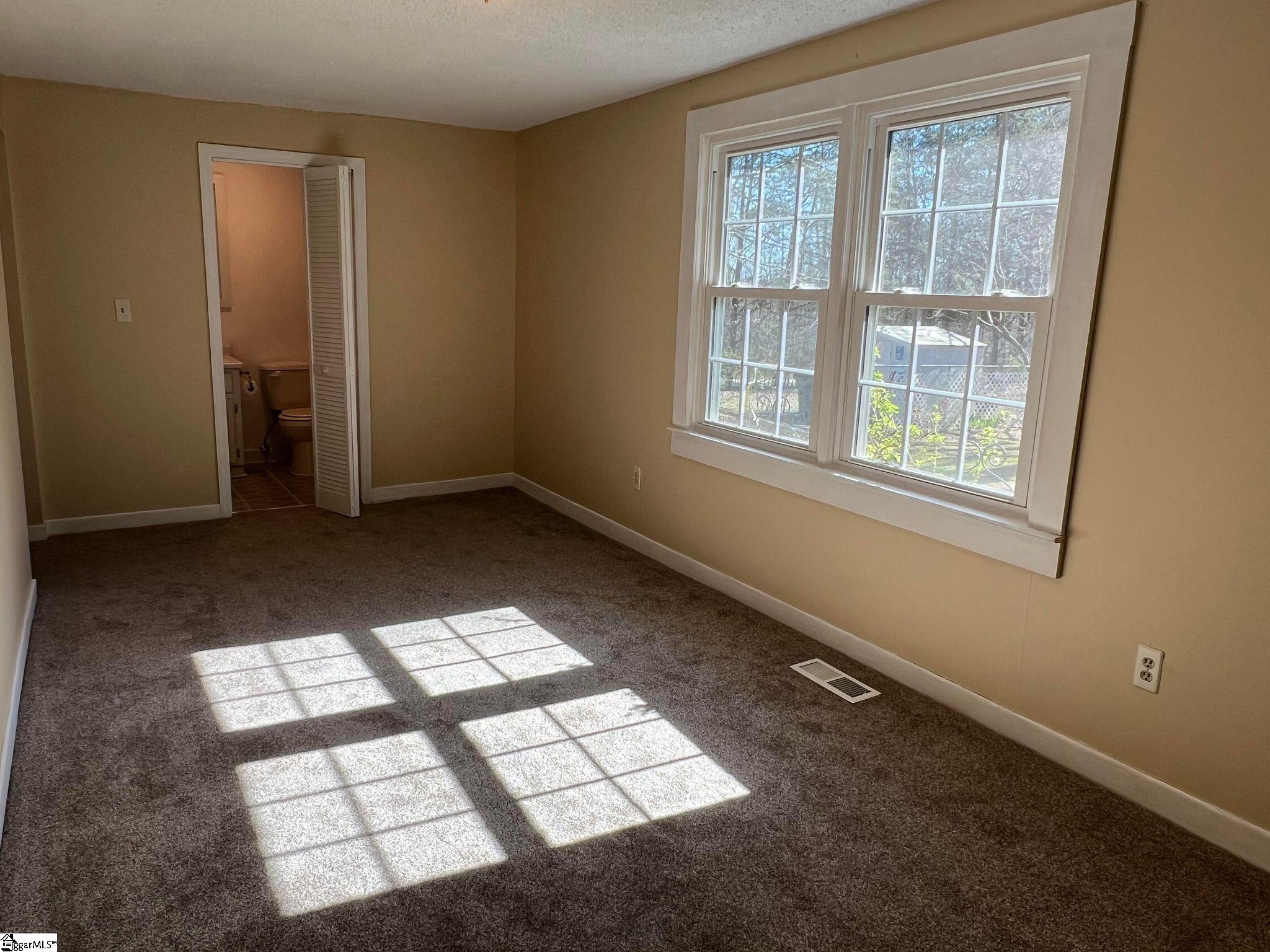 4076 Highway 414 Landrum, SC 29356 - Photo 5 of 23