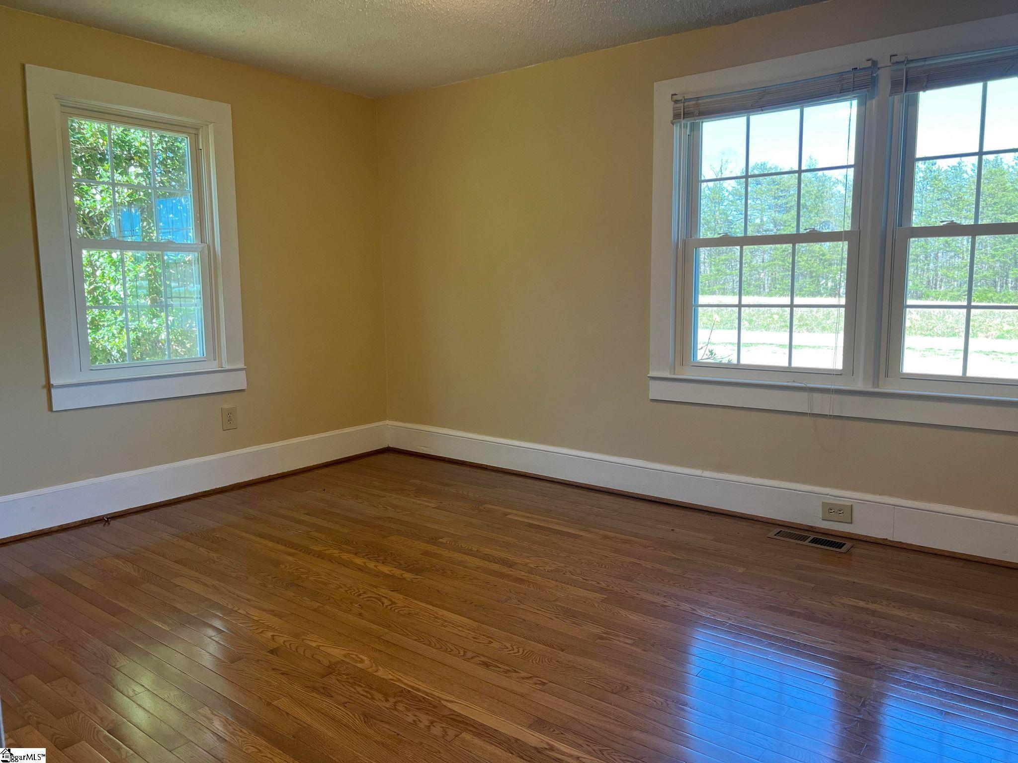 4076 Highway 414 Landrum, SC 29356 - Photo 8 of 23