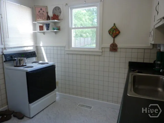 $1,700 | 158 Gilmer Street, Athens, GA 30606