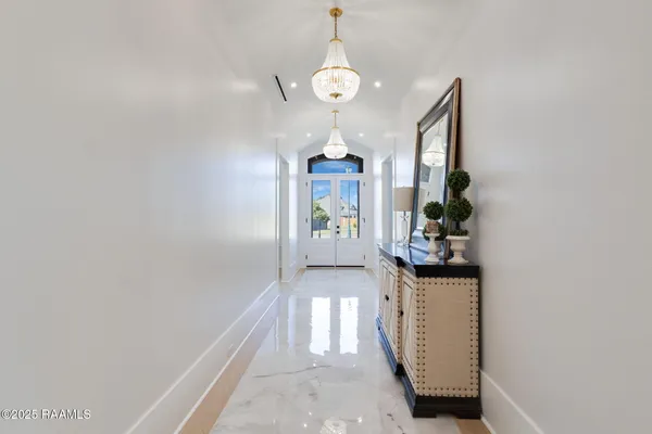 $1,899,999 | 203 Alsway Lane, Broussard, LA 70518