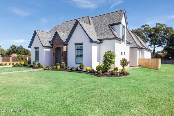 $1,899,999 | 203 Alsway Lane, Broussard, LA 70518