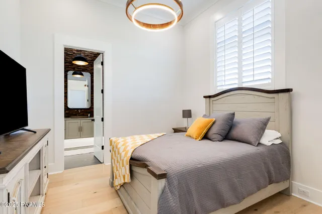 $1,999,999 | 203 Alsway Lane, Broussard, LA 70518