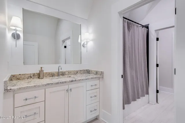 $1,999,999 | 203 Alsway Lane, Broussard, LA 70518