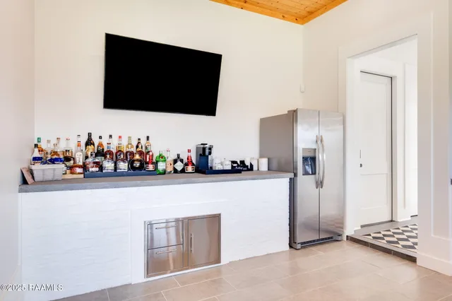 $1,999,999 | 203 Alsway Lane, Broussard, LA 70518