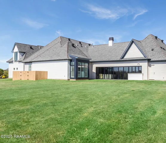 $1,999,999 | 203 Alsway Lane, Broussard, LA 70518