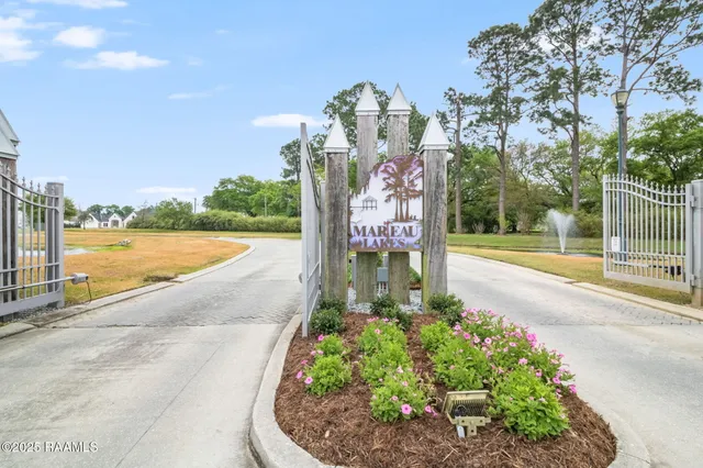 $1,999,999 | 203 Alsway Lane, Broussard, LA 70518