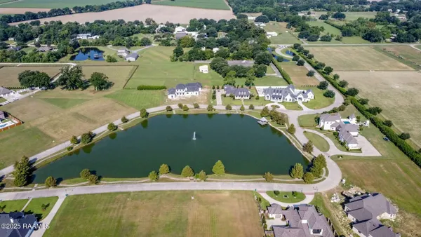 $1,899,999 | 203 Alsway Lane, Broussard, LA 70518