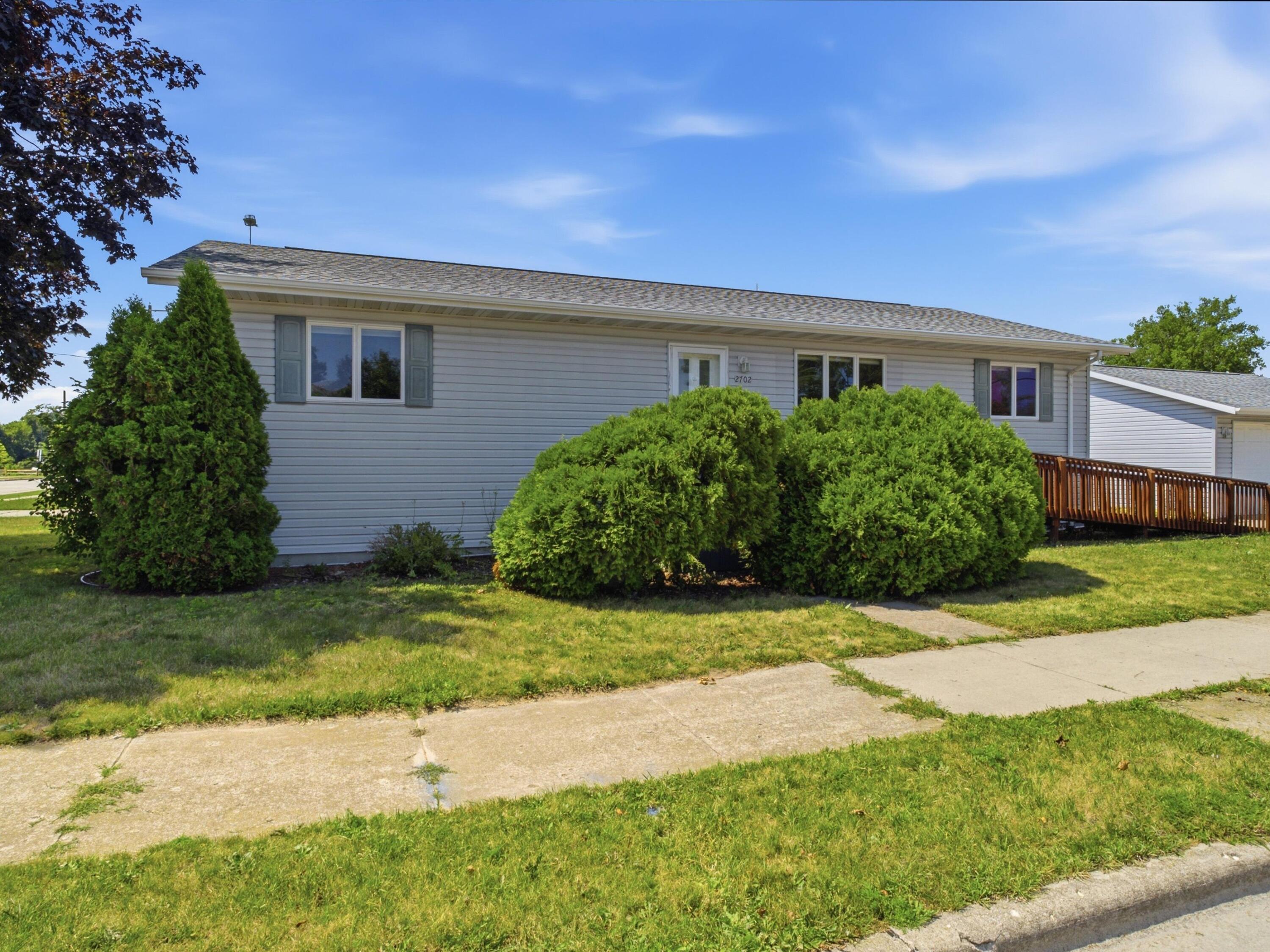 2702 Wilson Street Two Rivers, WI 54241 - Photo 34 of 43 12-DSC01044