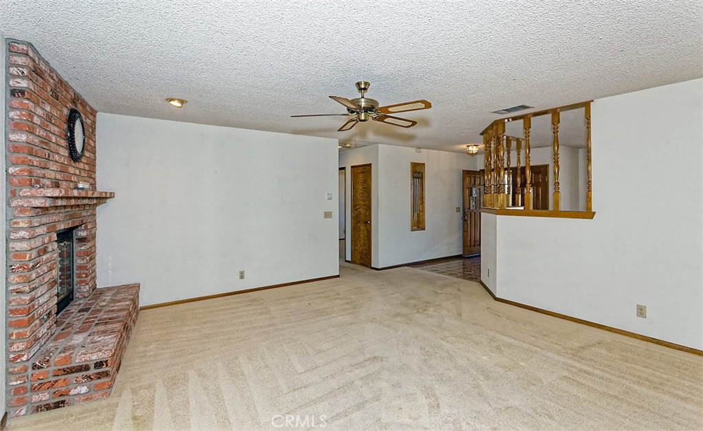 13564 Quapaw Road Apple Valley, CA 92308 - Photo 11 of 52 Original Image Family Room