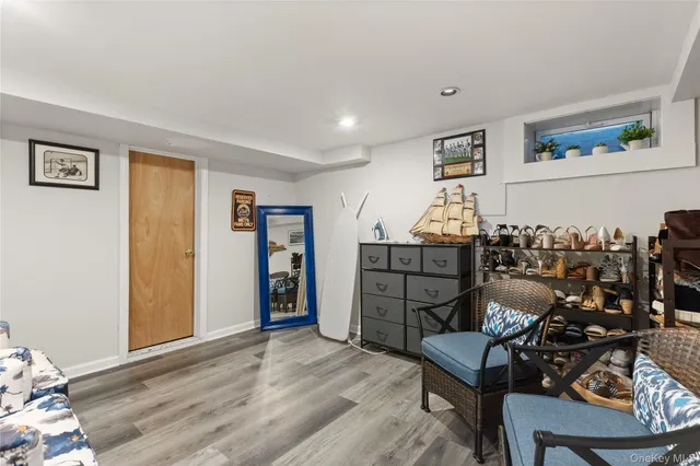 a view of a workspace with furniture