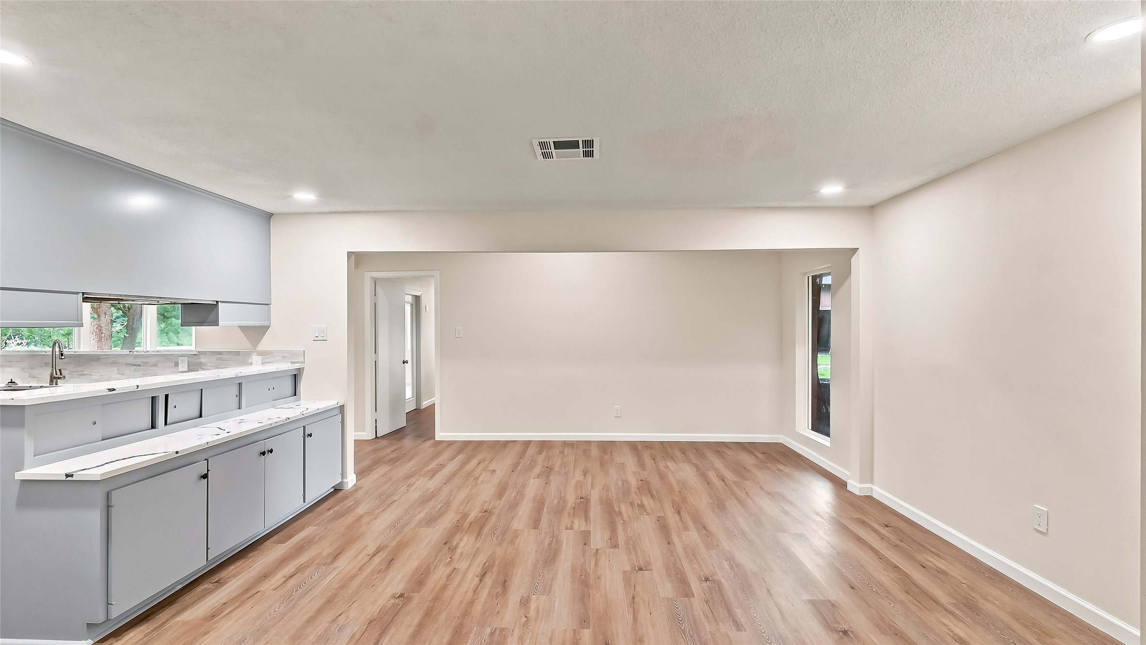 16121 Fm 2620 Road Bedias, TX 77831 - Photo 3 of 42