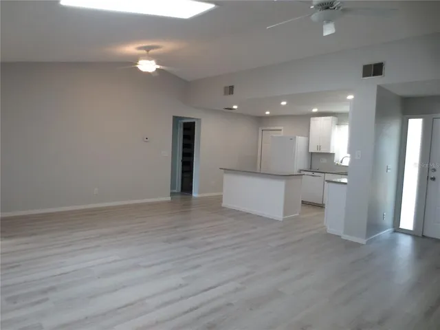 $2,575 | 1676 Caledonia Drive, Palm Harbor, FL 34684