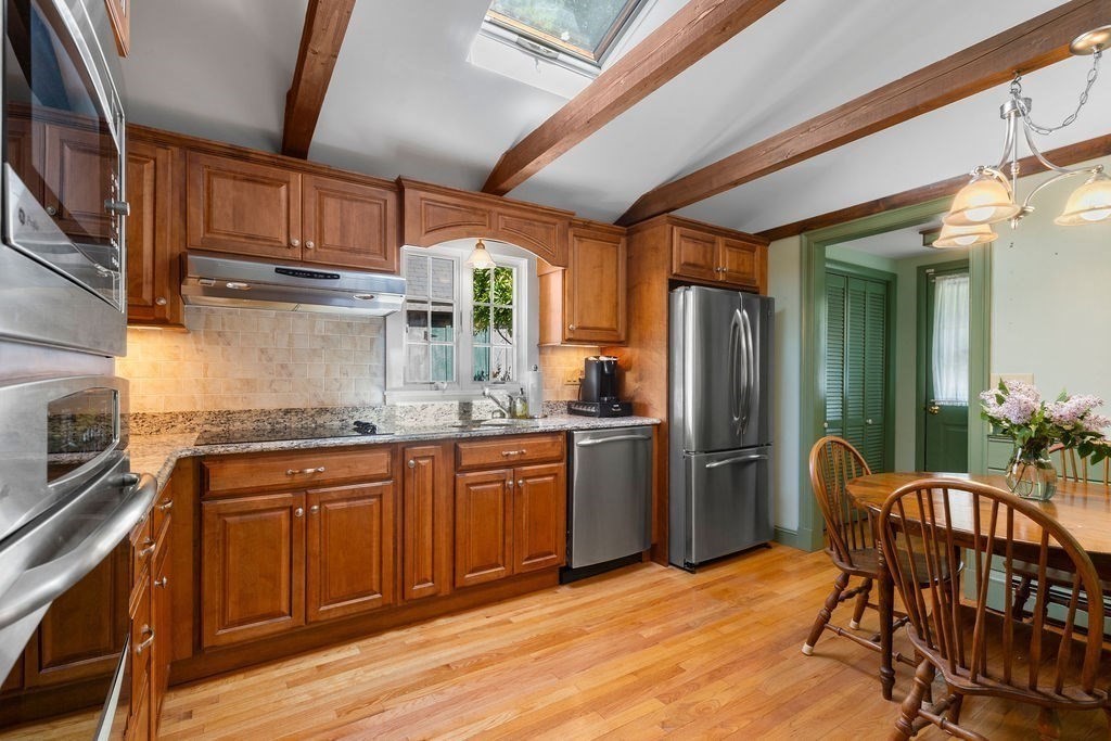 15 Clark Road Bourne, MA 02562 - Photo 7 of 41