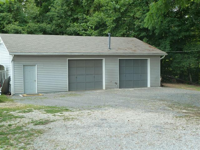 521 Peach Orchard Road Clinton, TN 37716 - Photo 3 of 40 Peach_Orchard,_521_P1070163_(9)