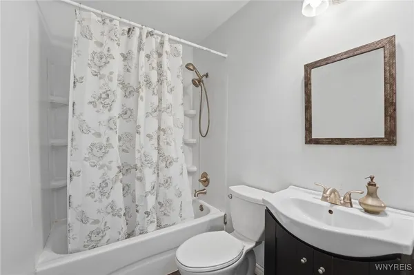 $209,900 | 119 Hackett Drive, Tonawanda, NY 14150