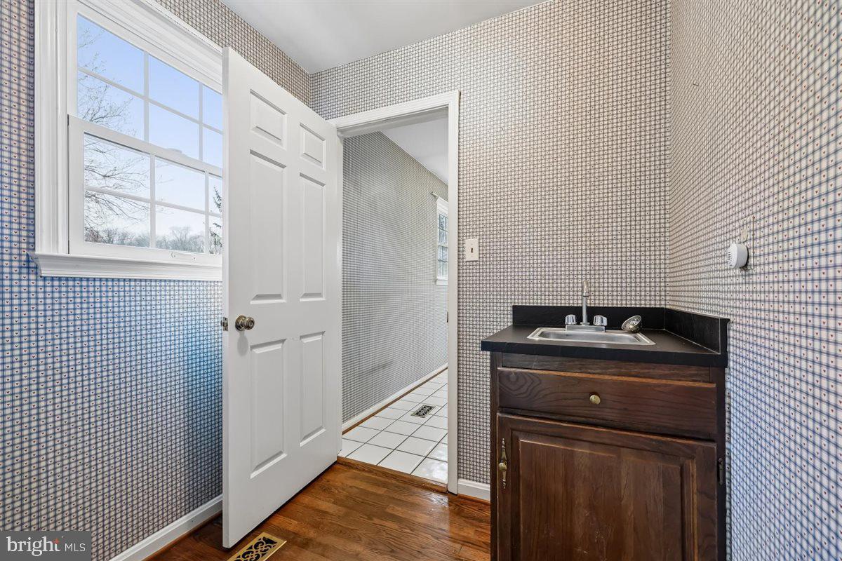 13724 Bridgewater Drive Silver Spring, MD 20904 - Photo 39 of 99