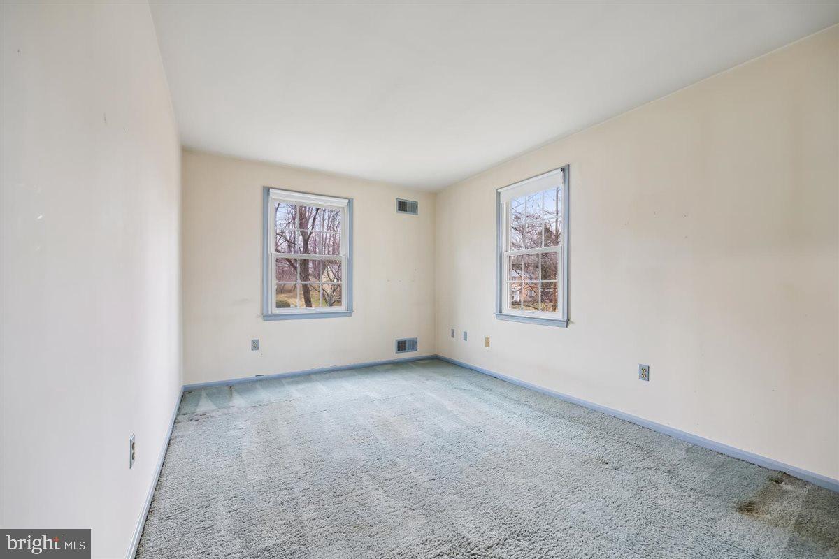 13724 Bridgewater Drive Silver Spring, MD 20904 - Photo 57 of 99 Sitting Room