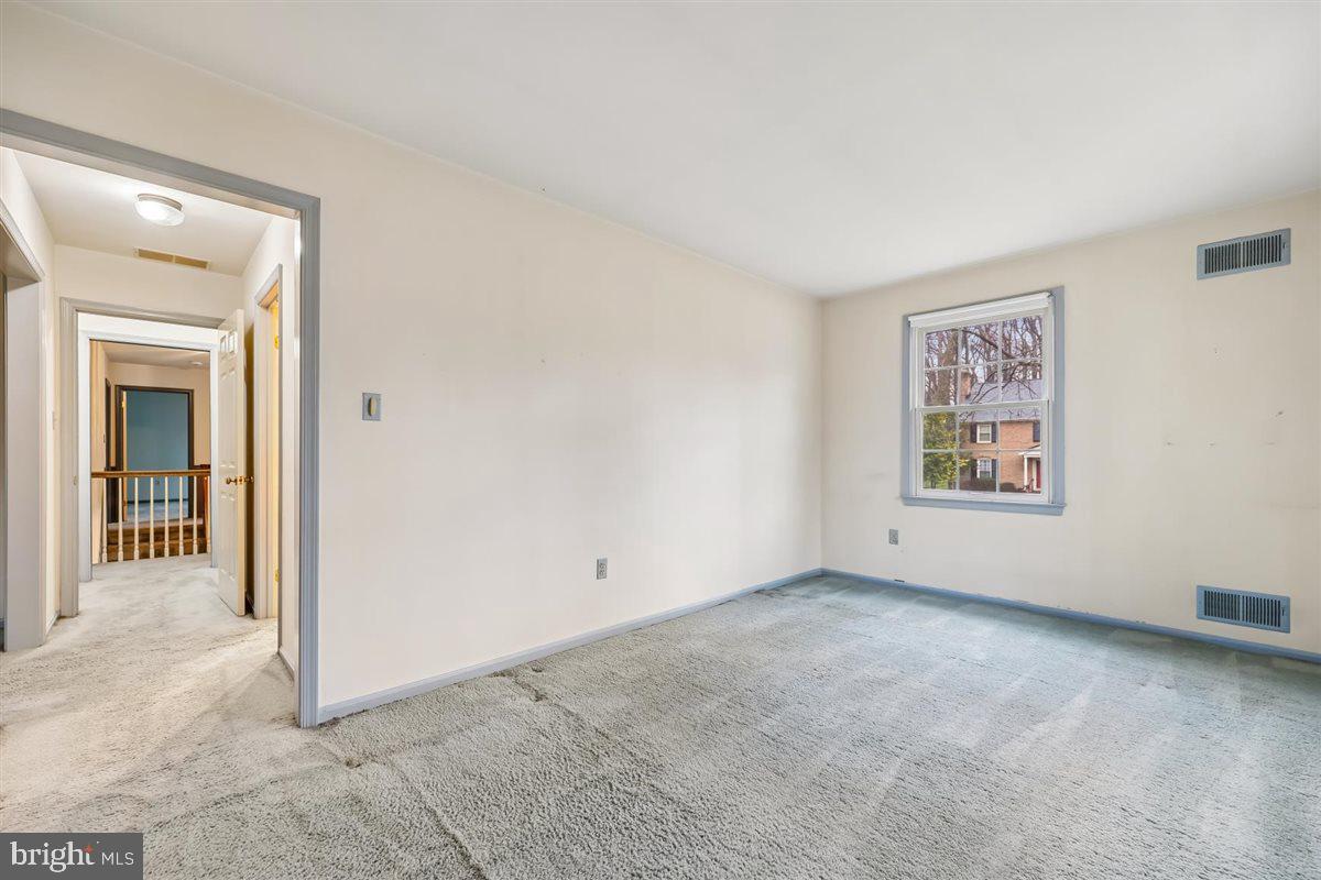 13724 Bridgewater Drive Silver Spring, MD 20904 - Photo 60 of 99 Sitting Room