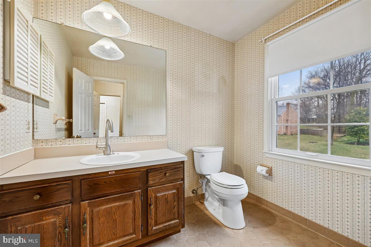 13724 Bridgewater Drive Silver Spring, MD 20904 - Photo 65 of 99 Primary Bathroom
