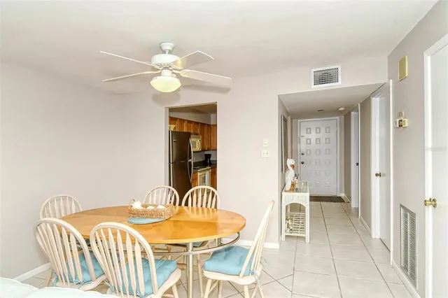 $2,000 | 5133 Willow Links, Unit 11, Sarasota, FL 34235