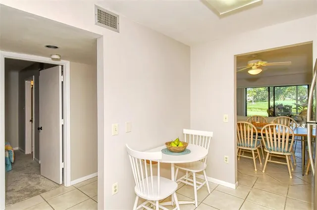 $2,000 | 5133 Willow Links, Unit 11, Sarasota, FL 34235