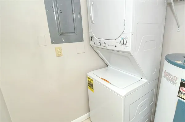 $2,000 | 5133 Willow Links, Unit 11, Sarasota, FL 34235