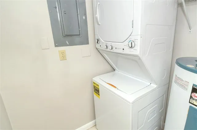 $2,000 | 5133 Willow Links, Unit 11, Sarasota, FL 34235