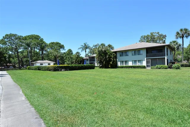 $2,000 | 5133 Willow Links, Unit 11, Sarasota, FL 34235