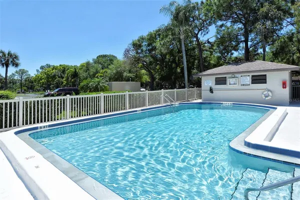 $2,000 | 5133 Willow Links, Unit 11, Sarasota, FL 34235