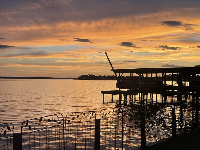 a view of a terrace with sky view
