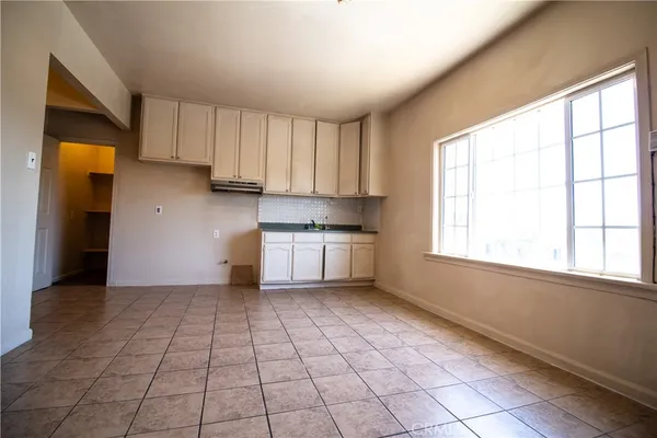 $2,200 | 4529 South Vermont Avenue, Los Angeles, CA 90037