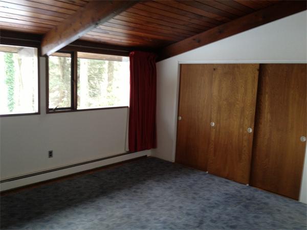 68 Sedgemeadow Road Wayland, MA 01778 - Photo 11 of 17 an empty room with windows