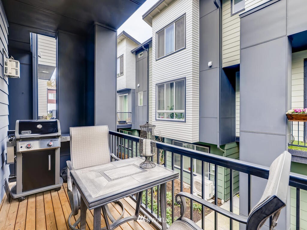 615 238th Street Southeast, Unit E Bothell, WA 98021 - Photo 13 of 25