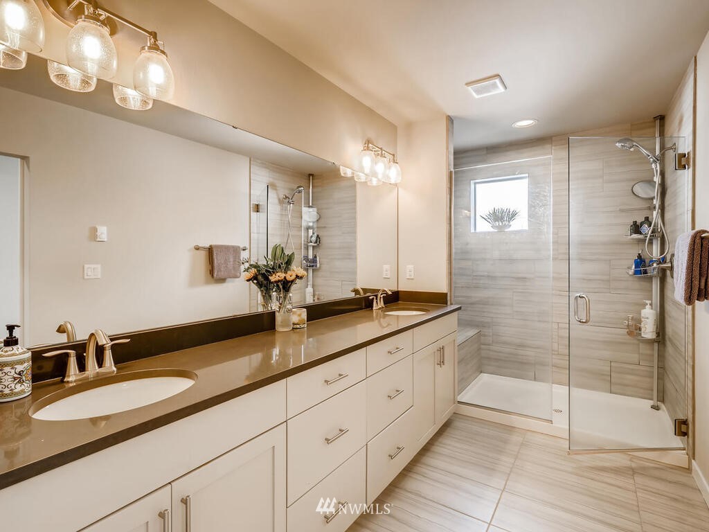 615 238th Street Southeast, Unit E Bothell, WA 98021 - Photo 17 of 25