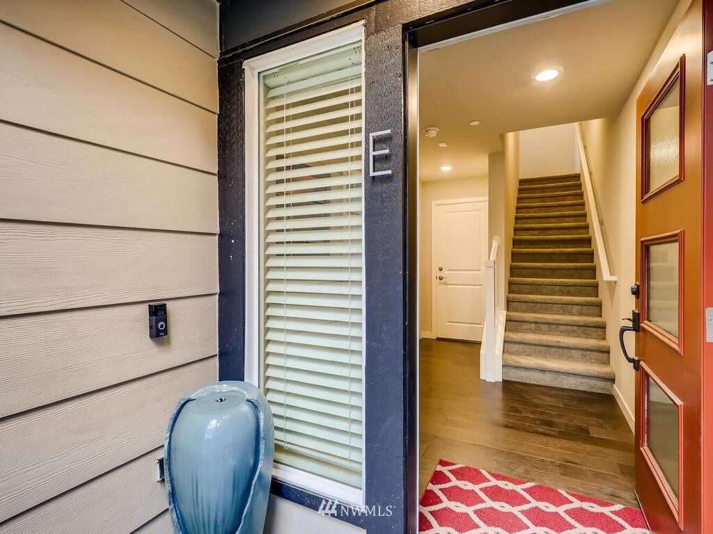 615 238th Street Southeast, Unit E Bothell, WA 98021 - Photo 3 of 25