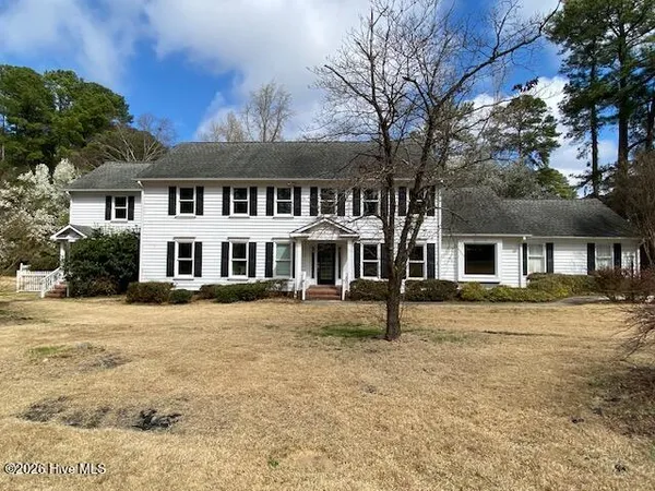 $649,900 | 180 Ellerslie Drive, Fayetteville, NC 28303