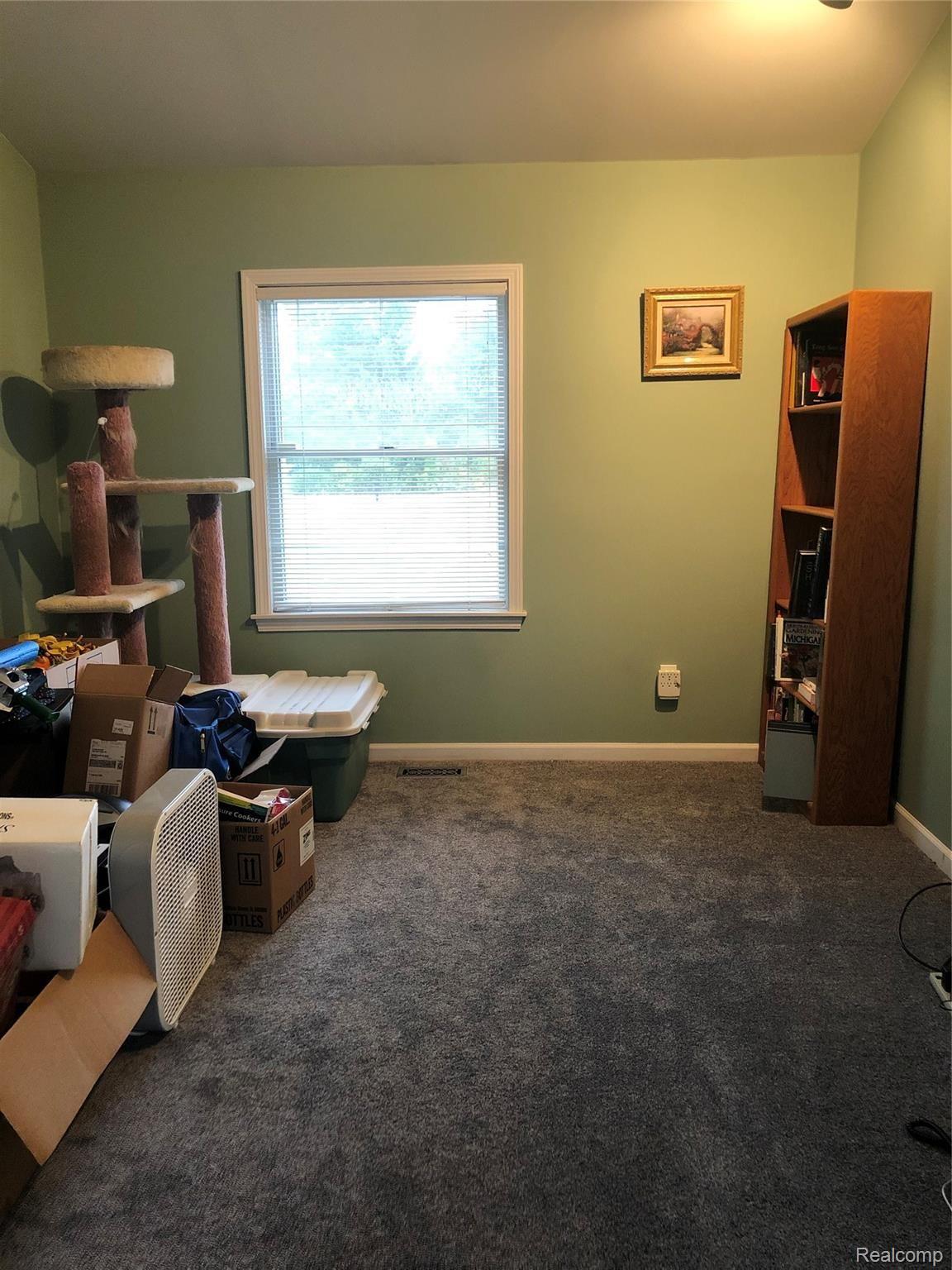 8260 East Potter Road Davison, MI 48423 - Photo 16 of 16 Bed18260PotterRd.jpg