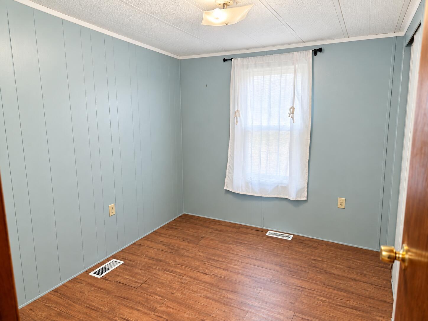 216 Cedar Street Millinocket, ME 04462 - Photo 9 of 17 B50B5A18-BE9D-47CE-819C-AE2690DA9868