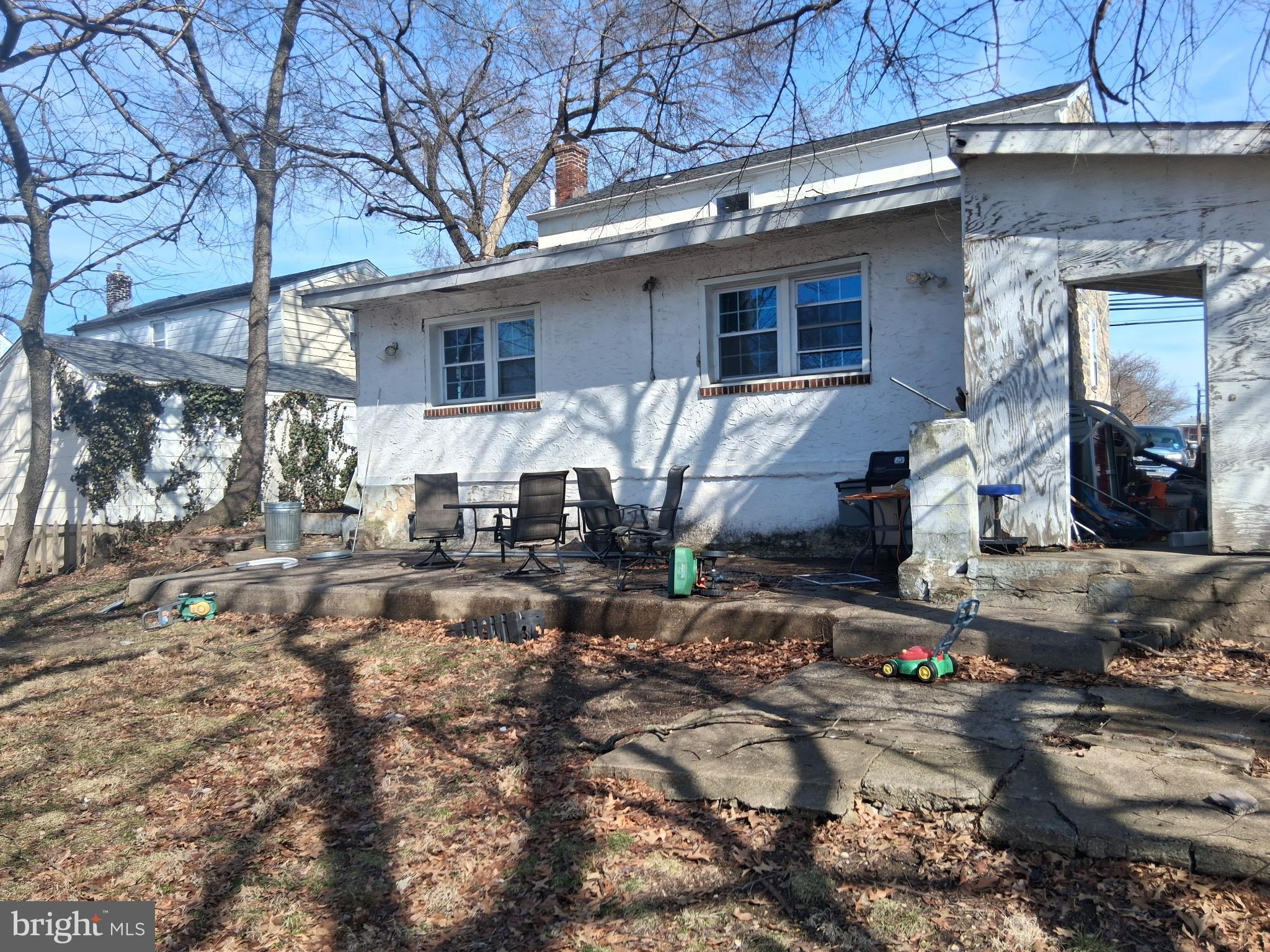 1018 West Browning Road Bellmawr, NJ 08031 - Photo 8 of 15 a front view of a house with sitting area